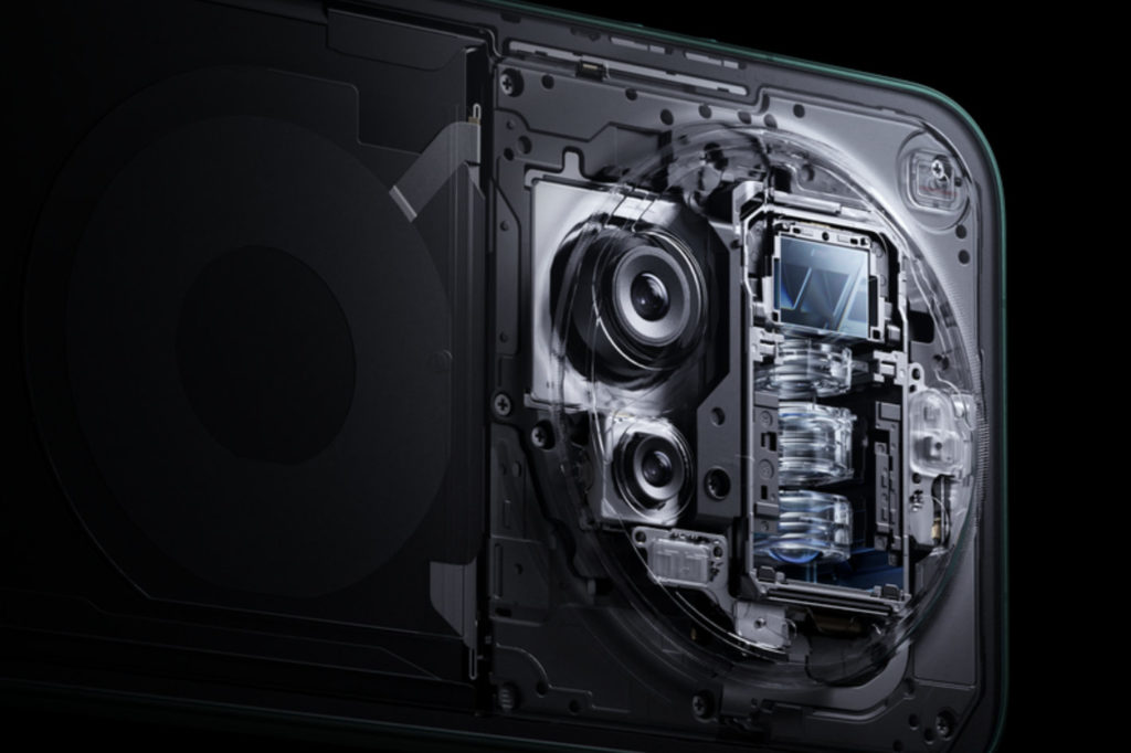 Xiaomi 17 Ultra features a Leica 75-100mm optical zoom